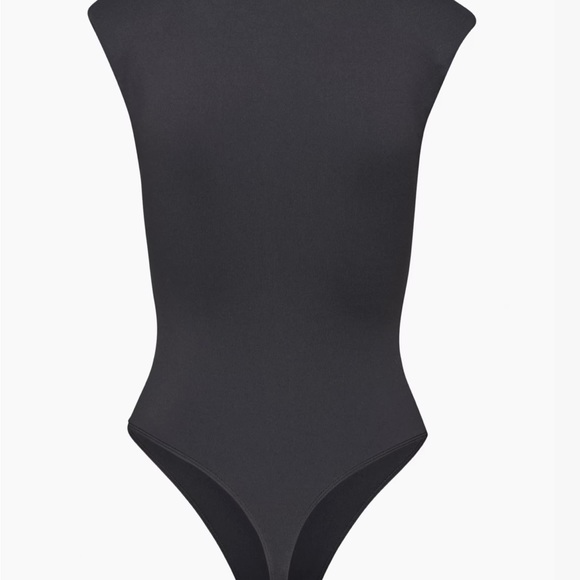 Babaton Contour Shoulder Pad bodysuit - Picture 5 of 5
